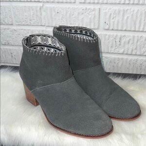 Tom’s Gray Suede Ankle Boots